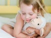 重庆做试管婴儿探宫后需要卧床休息一周吗？